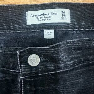 The 90’s Straight Ultra High Rise Curve Love 34 / 18 R